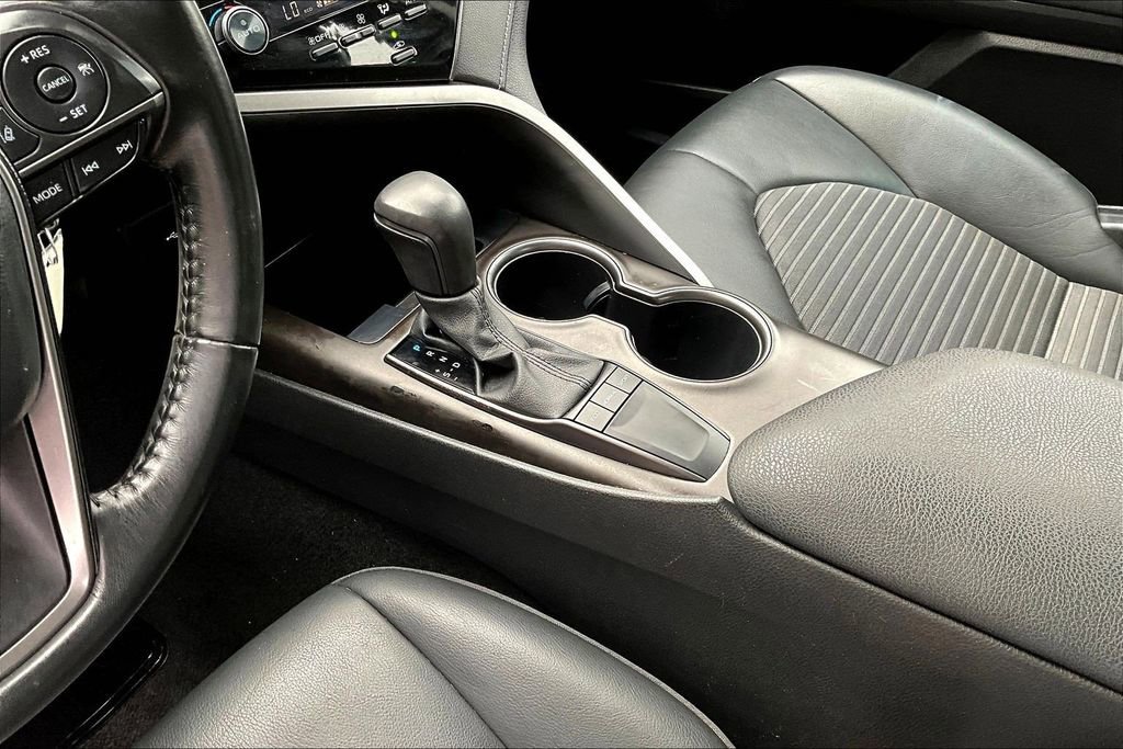 Used 2024 Toyota Camry SE FWD image 17