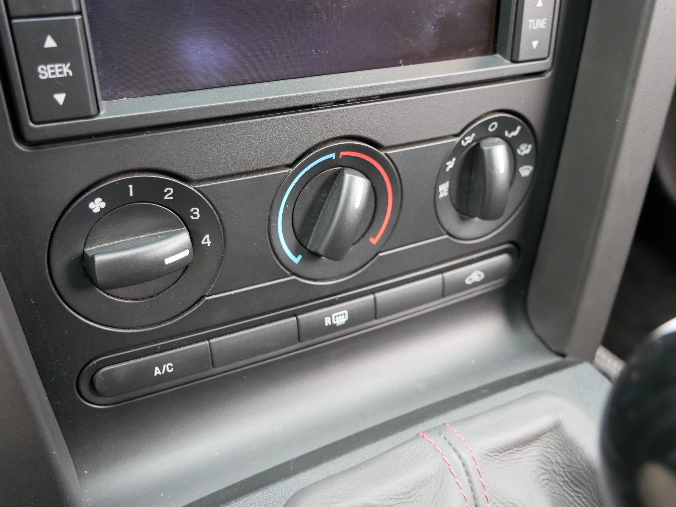 Used 2008 Ford Mustang Shelby GT500 image 23