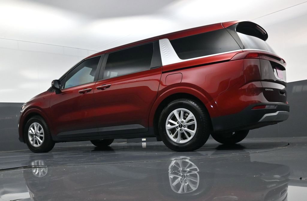 Used 2024 Kia Carnival LX image 23