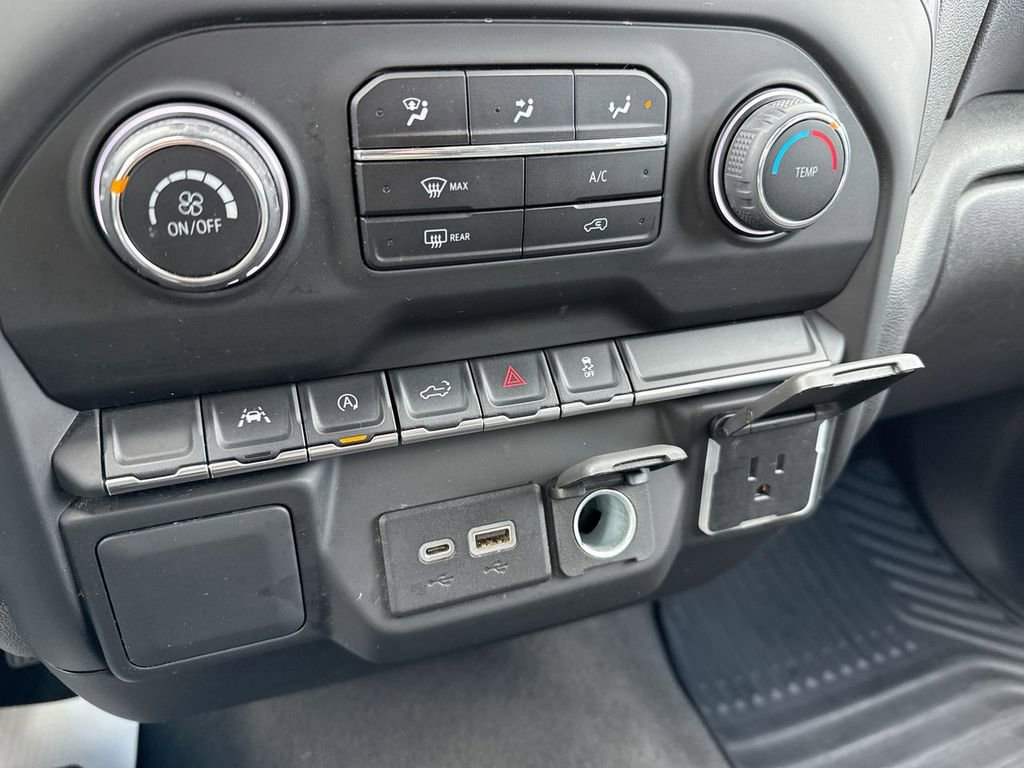 Used 2022 Chevrolet Silverado 1500 Custom AWD/4WD image 19