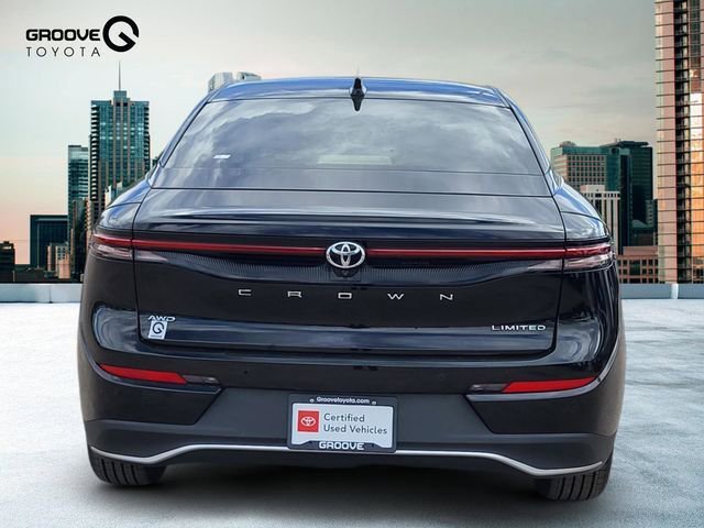 Used 2023 Toyota Crown Limited AWD/4WD image 5
