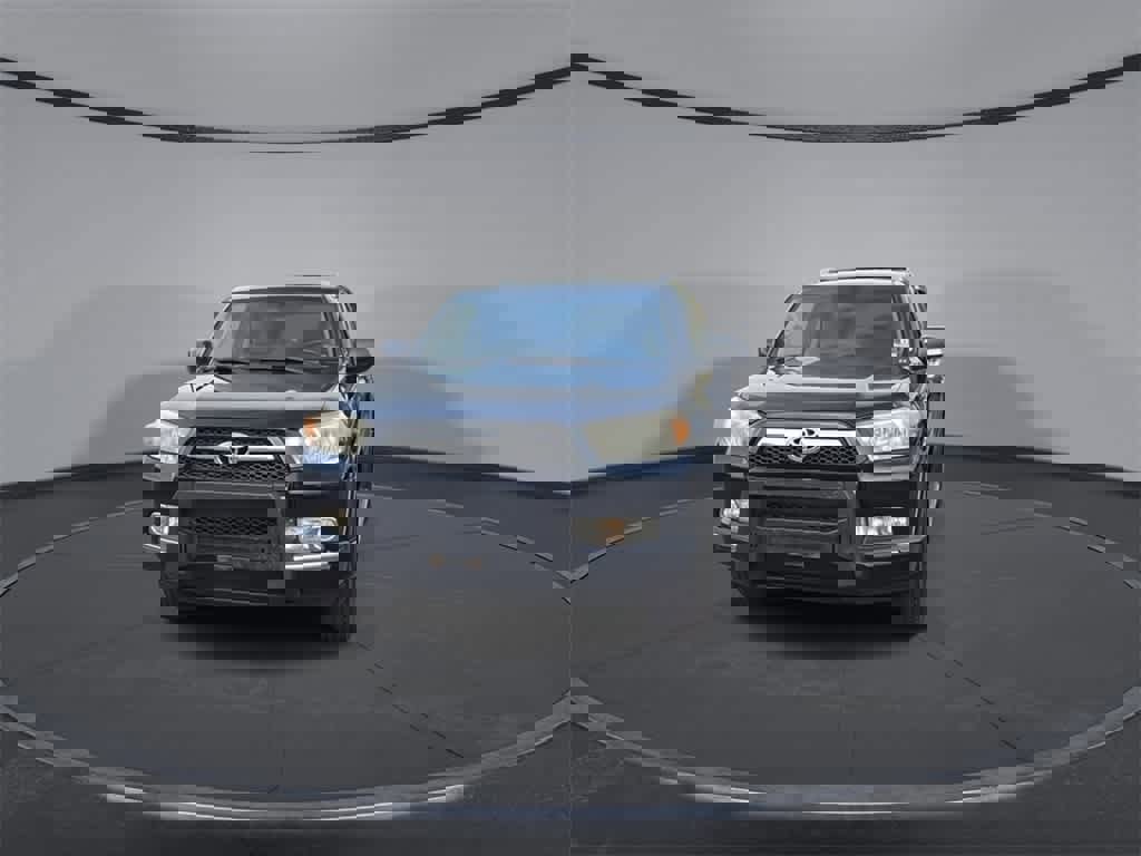 Used 2013 Toyota 4Runner SR5 image 3