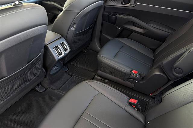 New 2026 Kia Sorento EX w/ EX Premium Package FWD image 13
