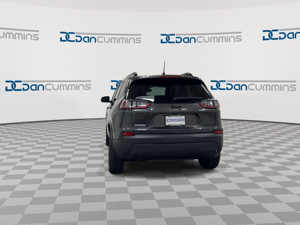 Used 2021 Jeep Cherokee Latitude Plus AWD/4WD image 7