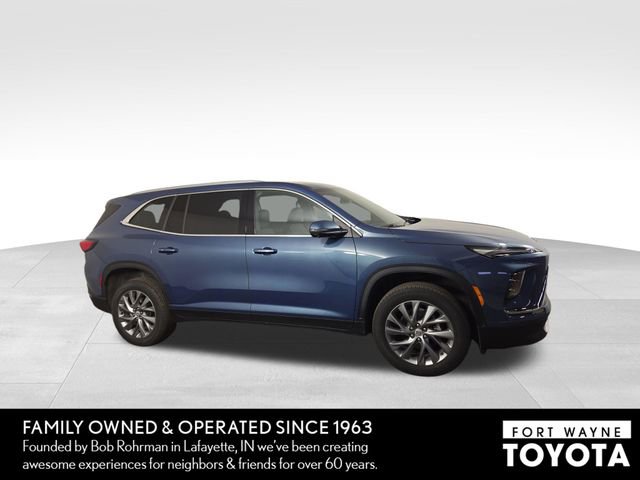 Used 2025 Buick Enclave Preferred w/ Power Package image 5