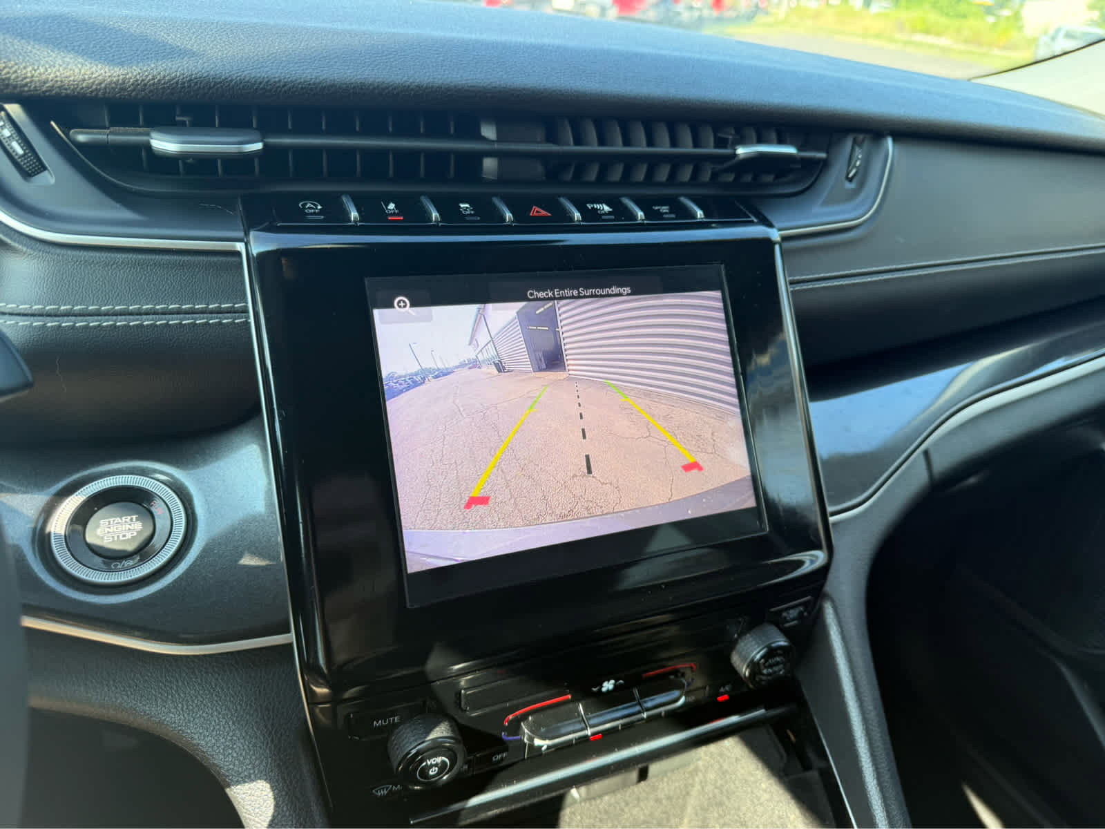 Used 2022 Jeep Grand Cherokee L Laredo w/ Luxury Tech Group I image 20