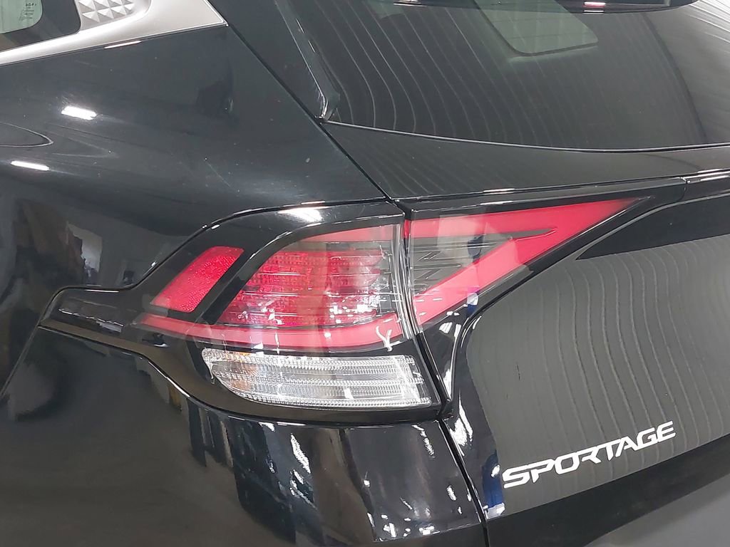 Used 2025 Kia Sportage LX image 56