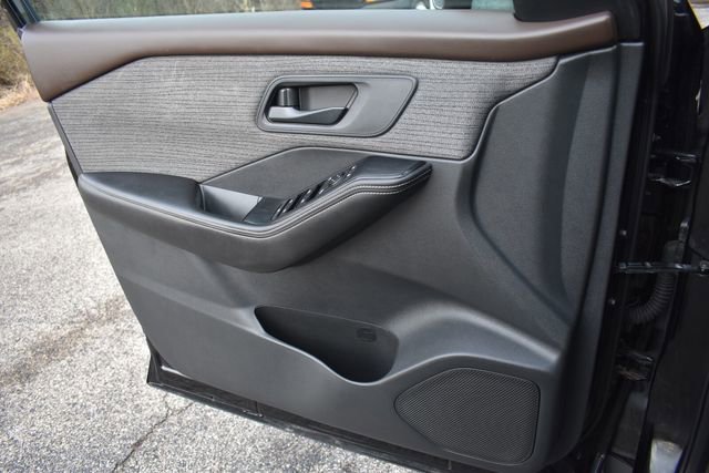 Used 2021 Nissan Rogue S image 30