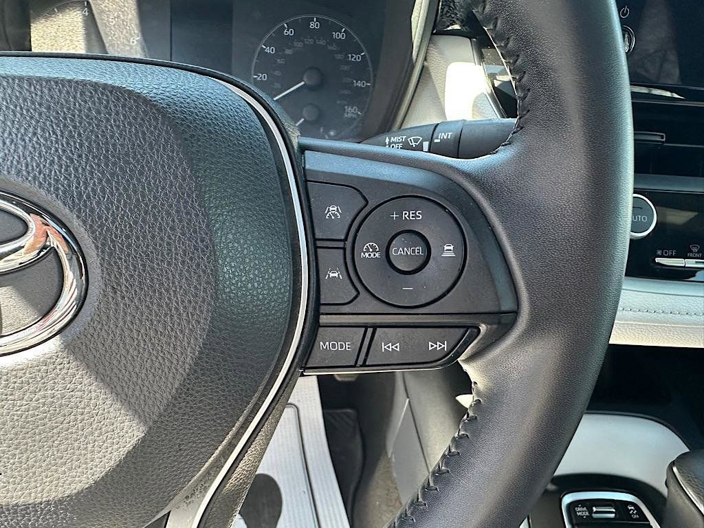 Certified 2023 Toyota Corolla SE w/ SE Premium Package image 24