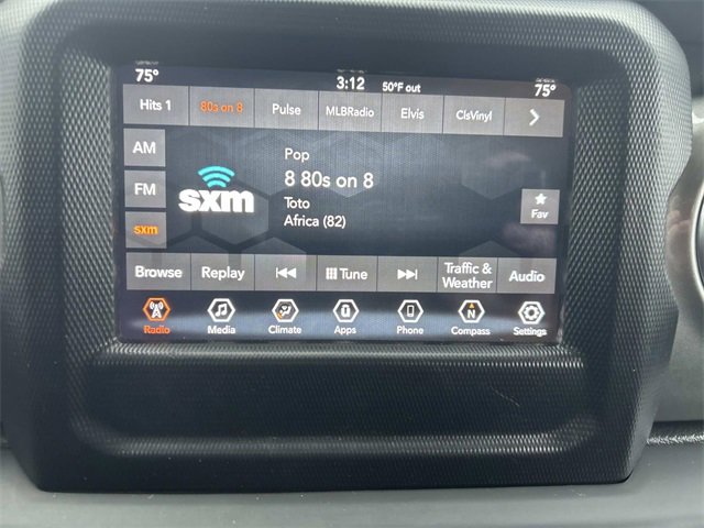 Used 2018 Jeep Wrangler Unlimited Sahara image 31