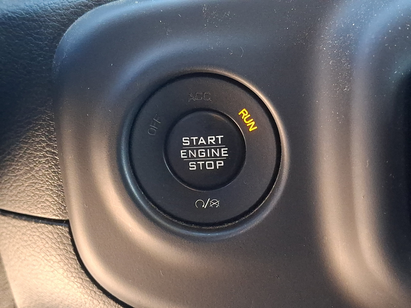 Used 2018 Jeep Wrangler Unlimited Sahara AWD/4WD image 23
