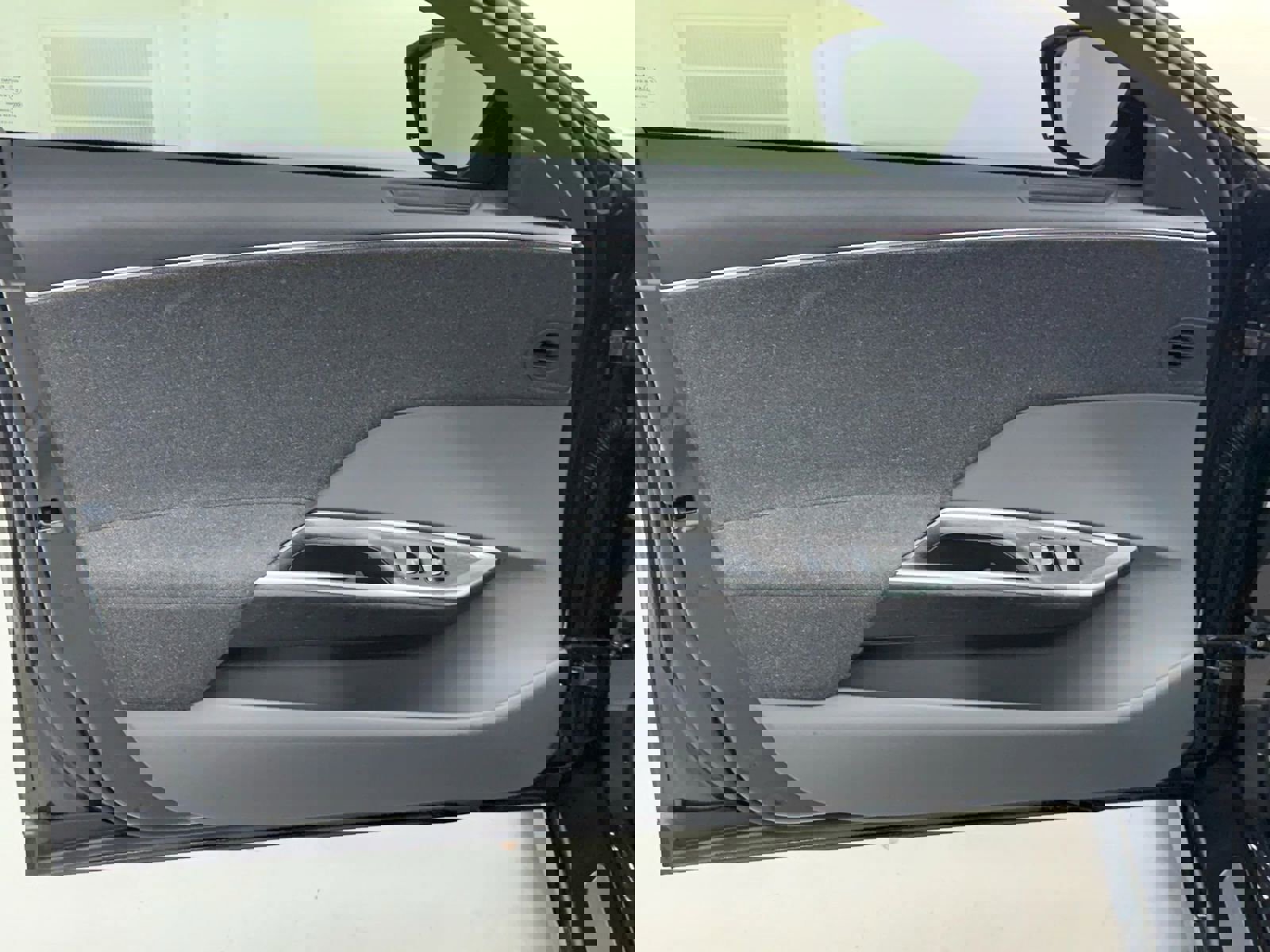 Used 2025 Lucid Air Touring image 19