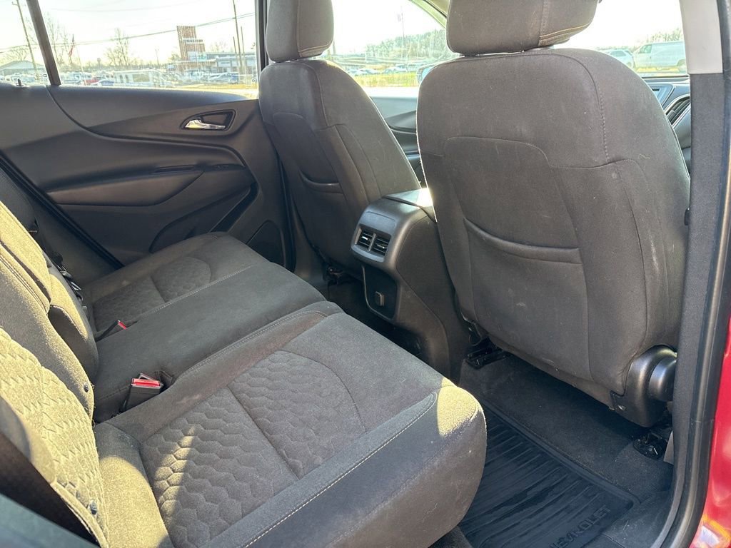 Used 2018 Chevrolet Equinox LT image 30