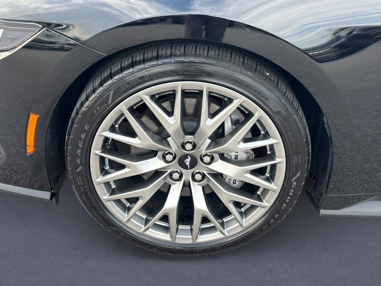 Used 2024 Ford Mustang GT Premium image 9