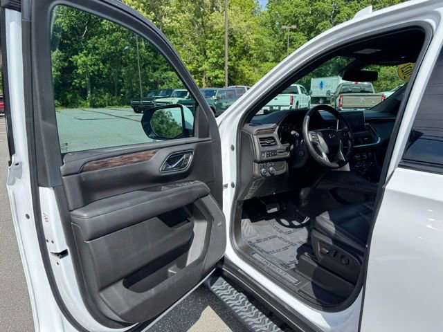 Used 2021 Chevrolet Tahoe Z71 w/ Luxury Package AWD/4WD image 14