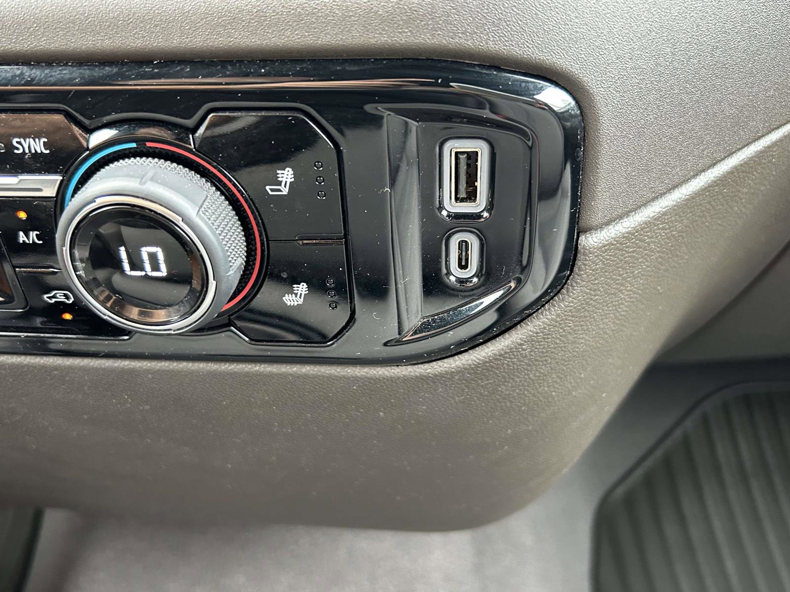 Used 2023 Chevrolet Silverado 1500 LT image 26