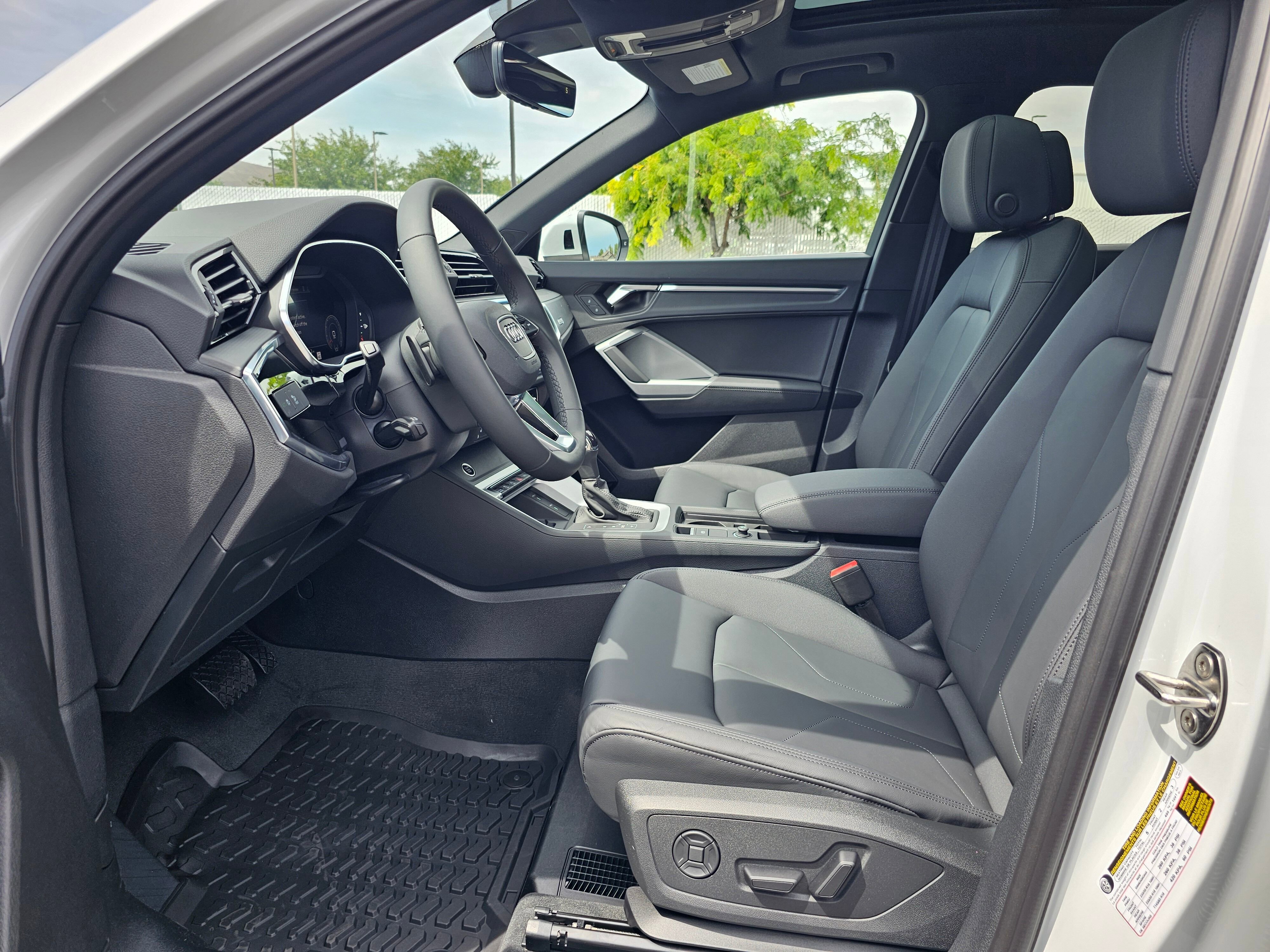 New 2025 Audi Q3 2.0T Premium Plus image 11