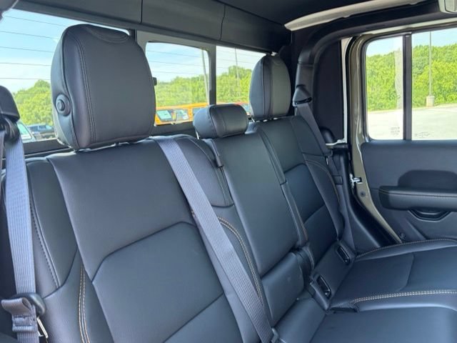 New 2026 Jeep Gladiator Sport AWD/4WD image 31