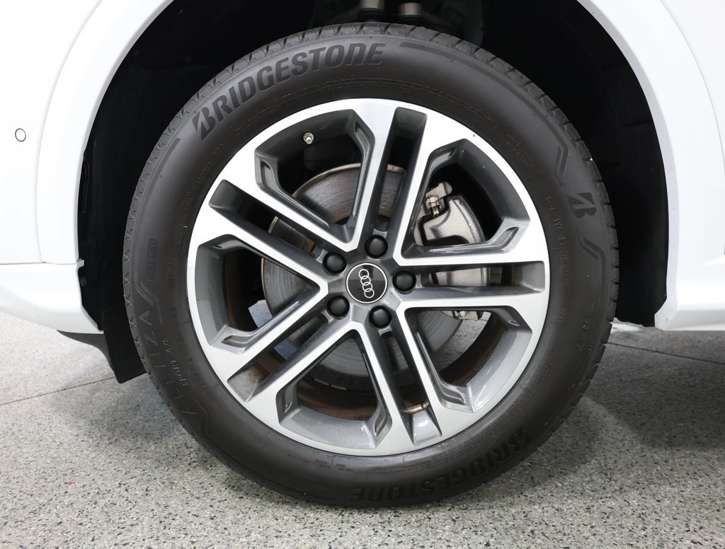 Used 2025 Audi Q5 Premium Plus w/ Premium Plus AWD/4WD image 5