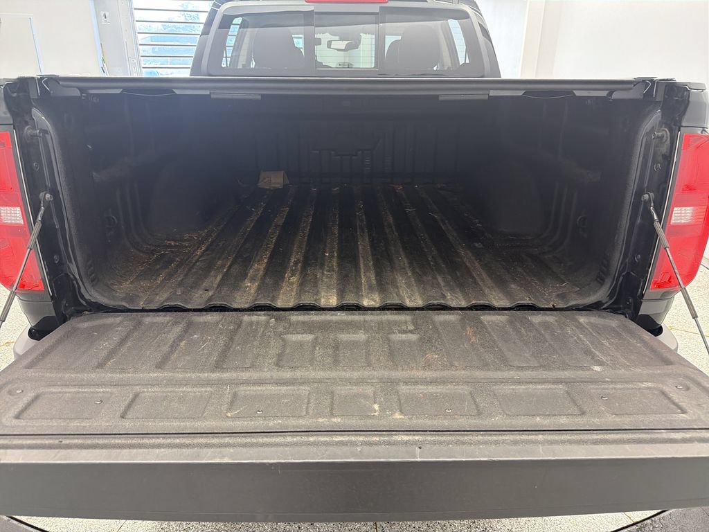 Used 2020 Chevrolet Colorado Z71 w/ Z71 Midnight Edition AWD/4WD image 17