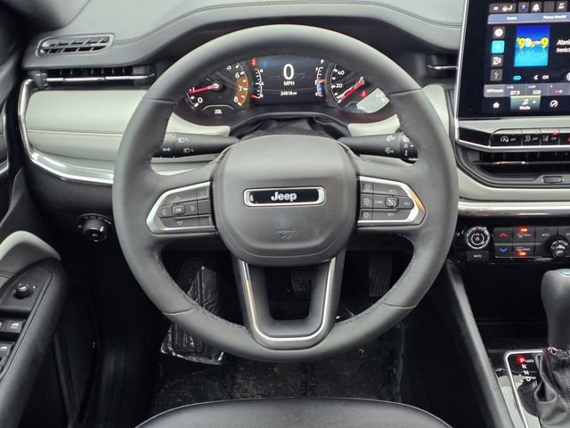 Used 2024 Jeep Compass Limited image 5