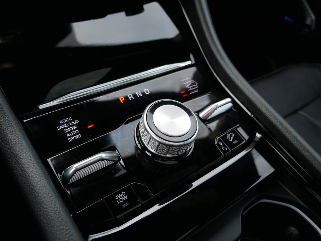 Used 2023 Jeep Grand Cherokee Overland image 22