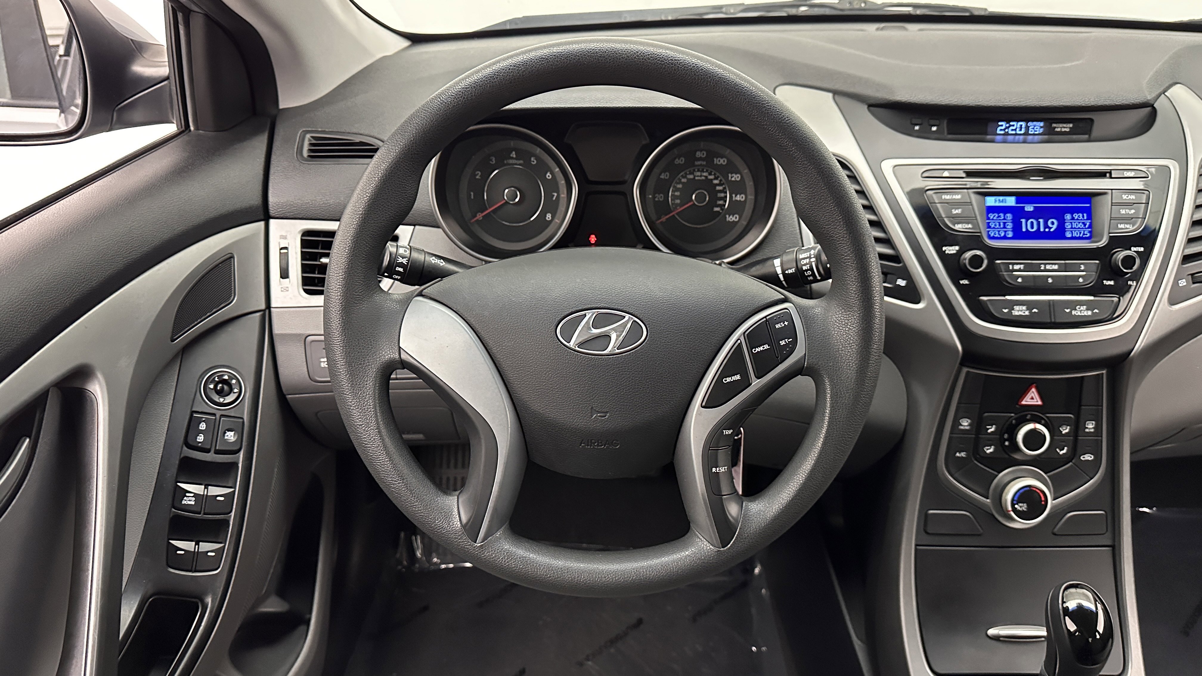 Used 2016 Hyundai Elantra SE FWD image 22