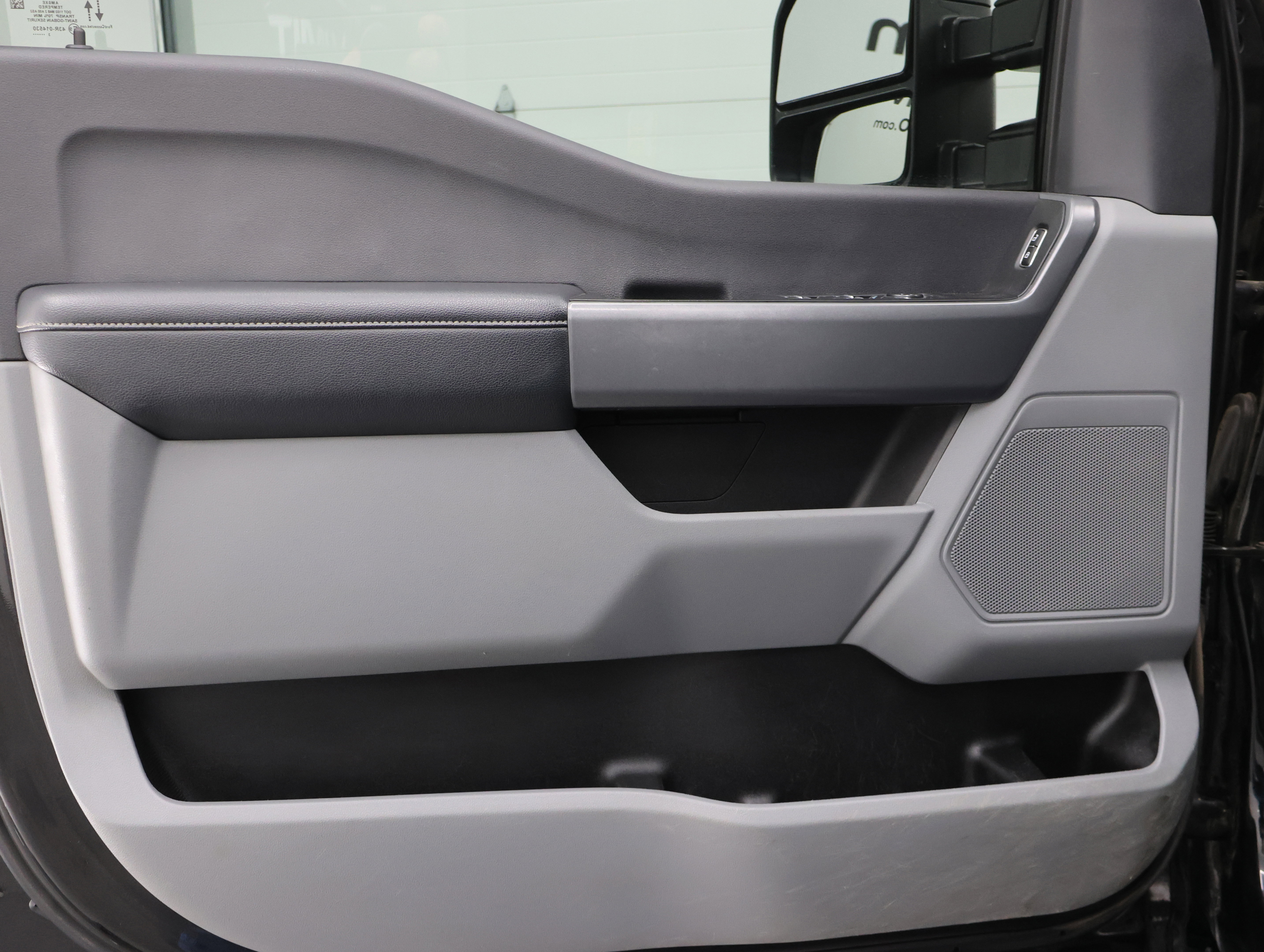 Used 2023 Ford F250 XLT w/ FX4 Off-Road Package image 38