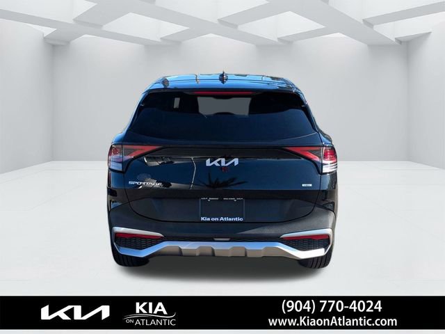Used 2023 Kia Sportage LX image 4
