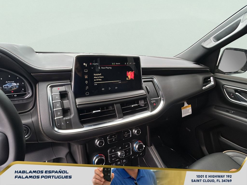 Used 2024 GMC Yukon XL AT4 w/ Technology Package image 21