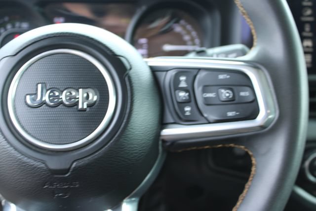Used 2024 Jeep Wrangler Unlimited Sahara AWD/4WD image 19