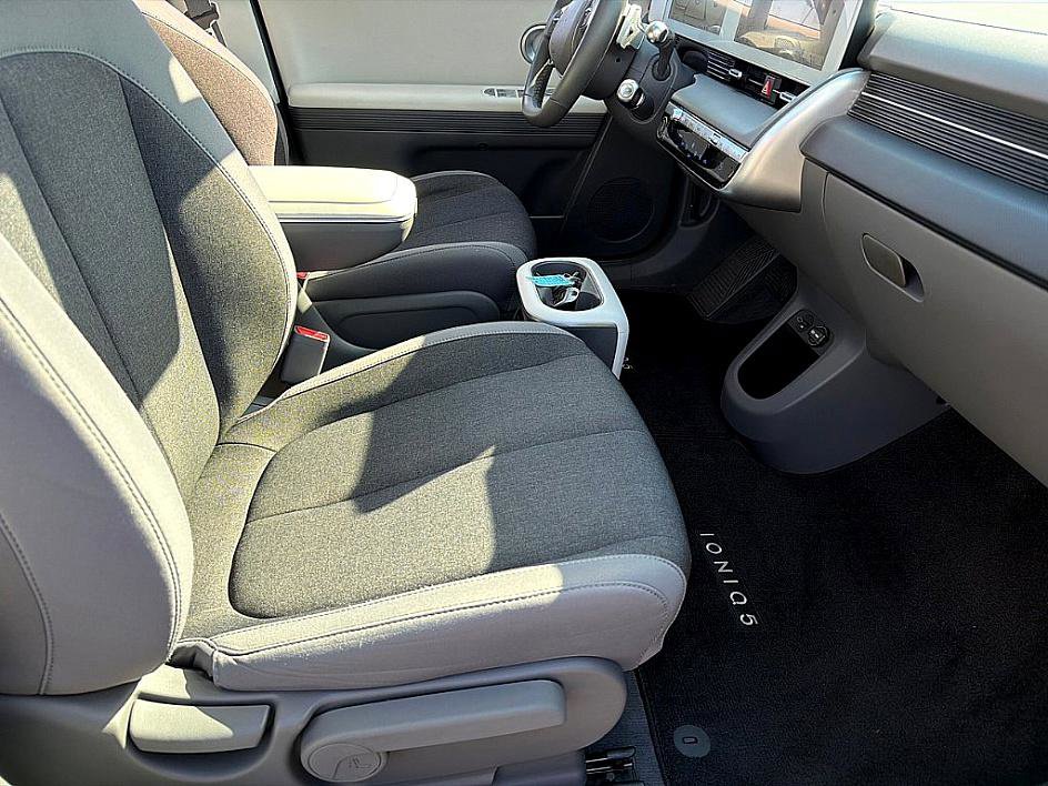 Used 2023 Hyundai Ioniq 5 SE image 21