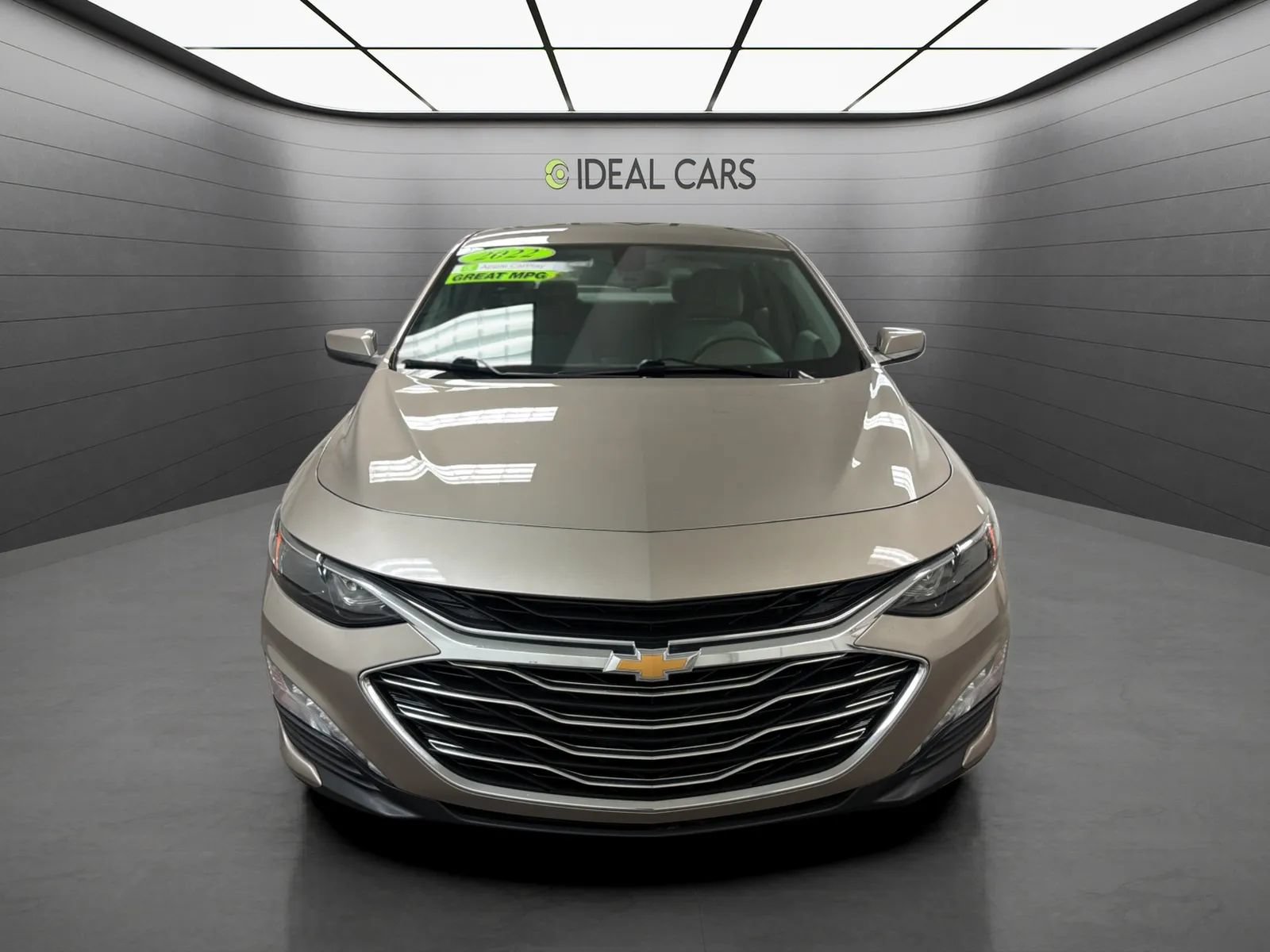 Used 2022 Chevrolet Malibu LT FWD image 2
