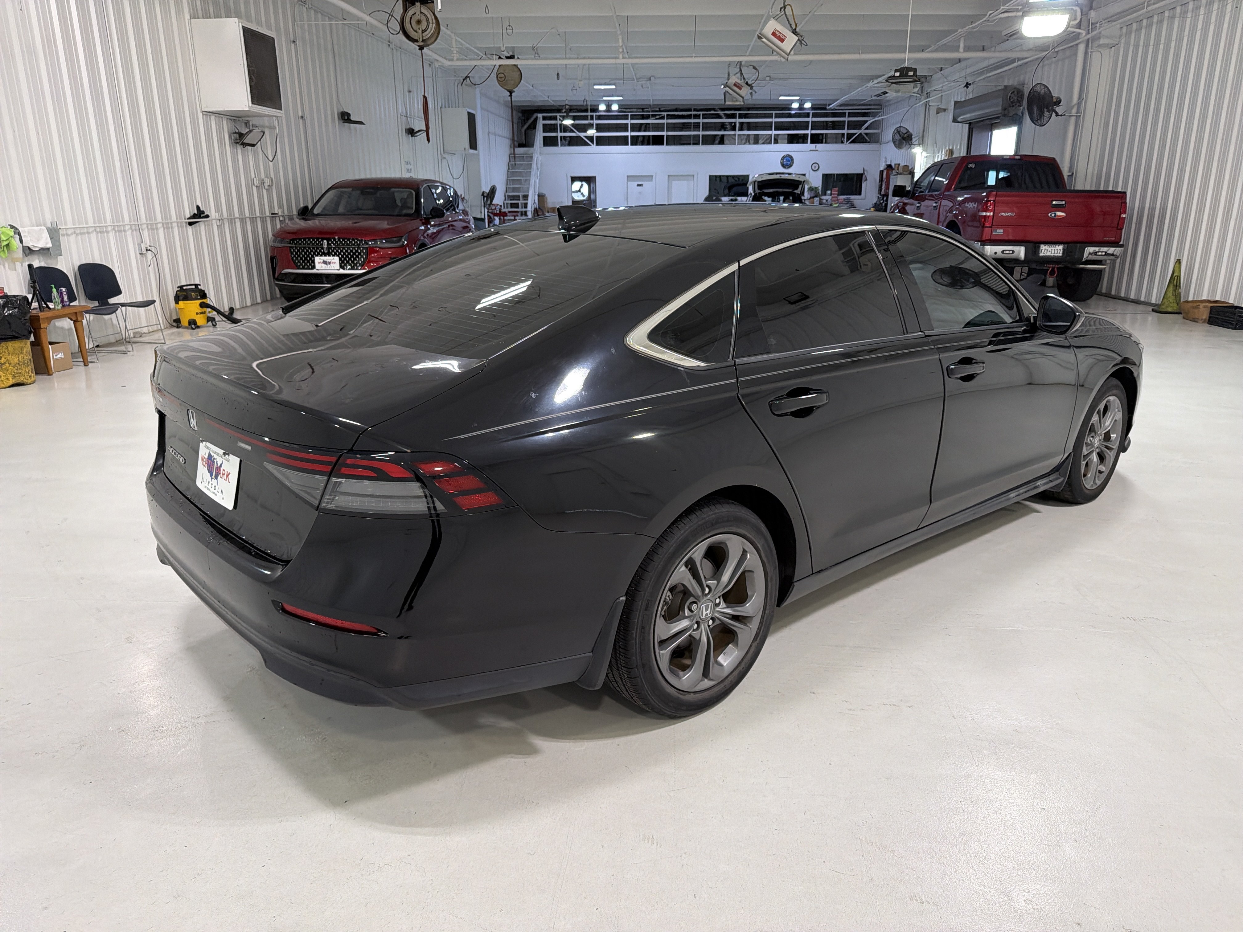 Used 2023 Honda Accord EX image 5