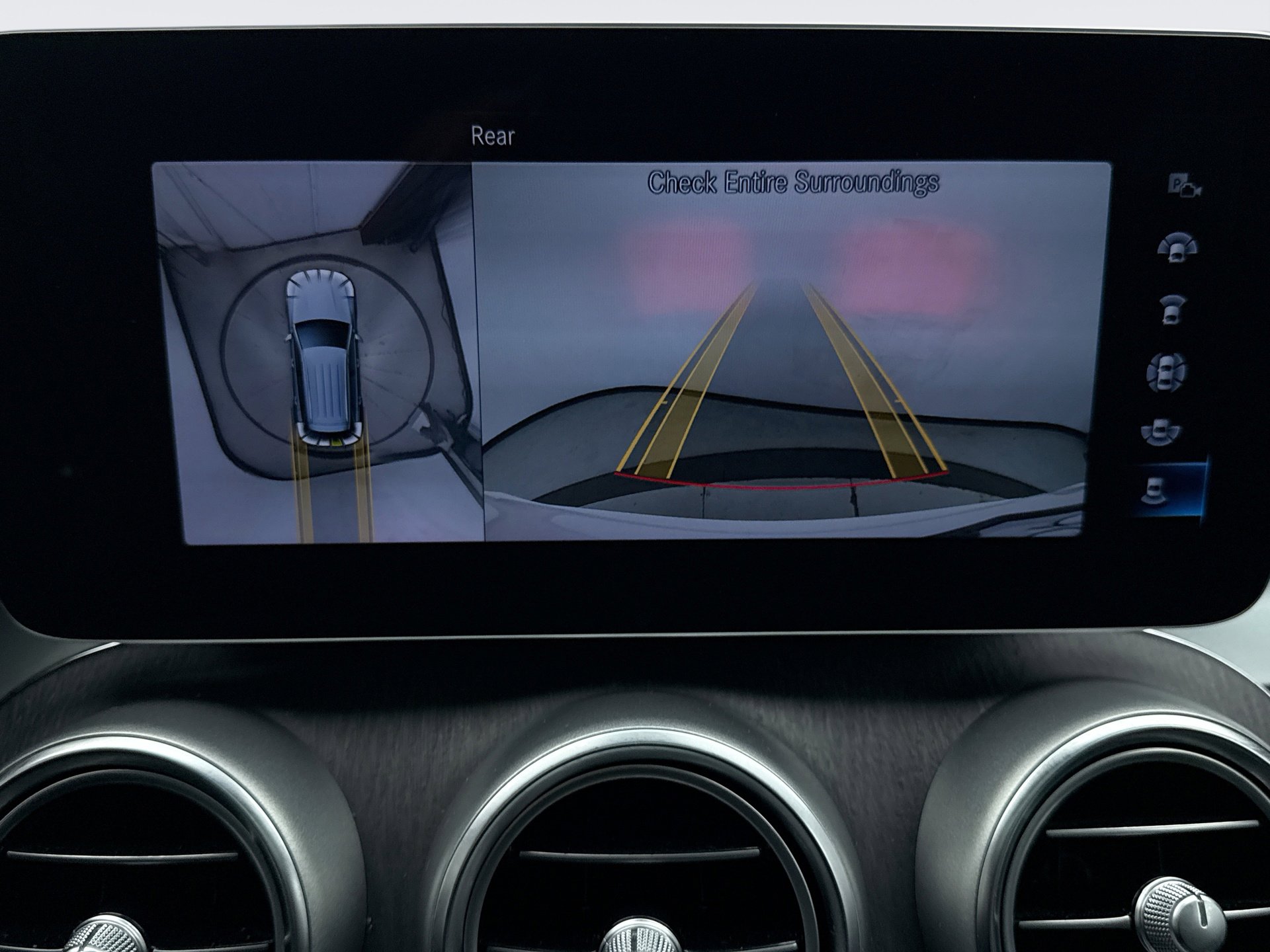 Used 2022 Mercedes-Benz GLC 300 4MATIC w/ Multimedia Package Lite image 16