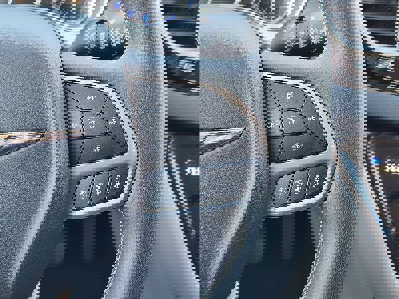 Used 2024 Chrysler Pacifica Touring-L image 28