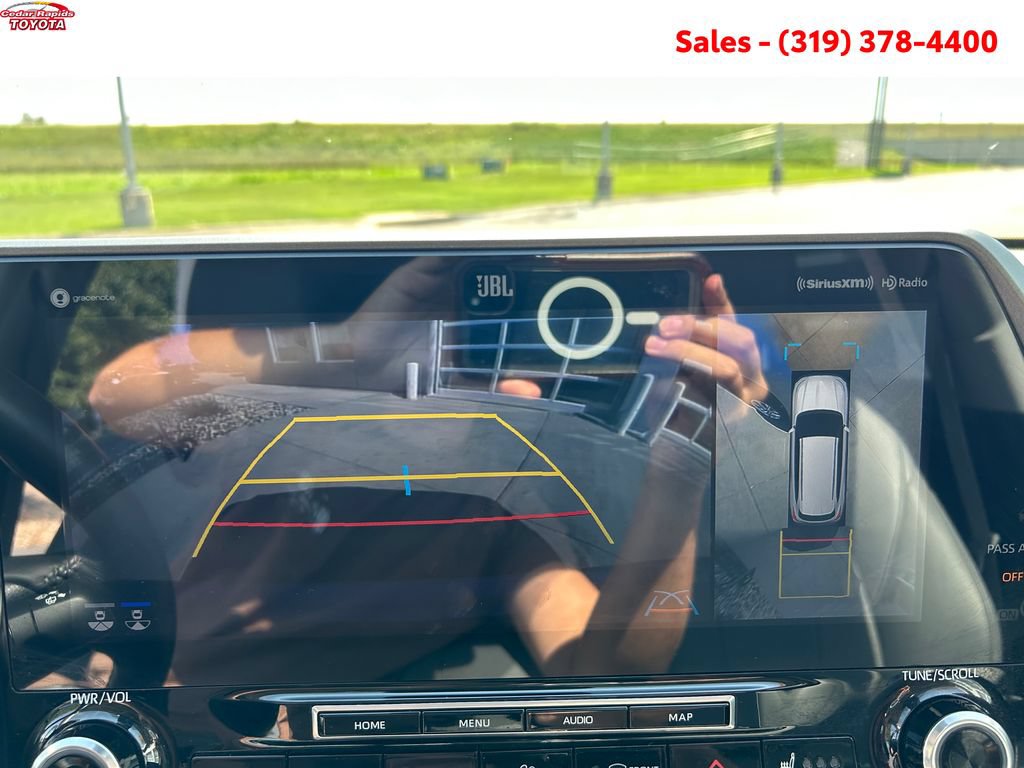 Certified 2021 Toyota Highlander Limited AWD/4WD image 19