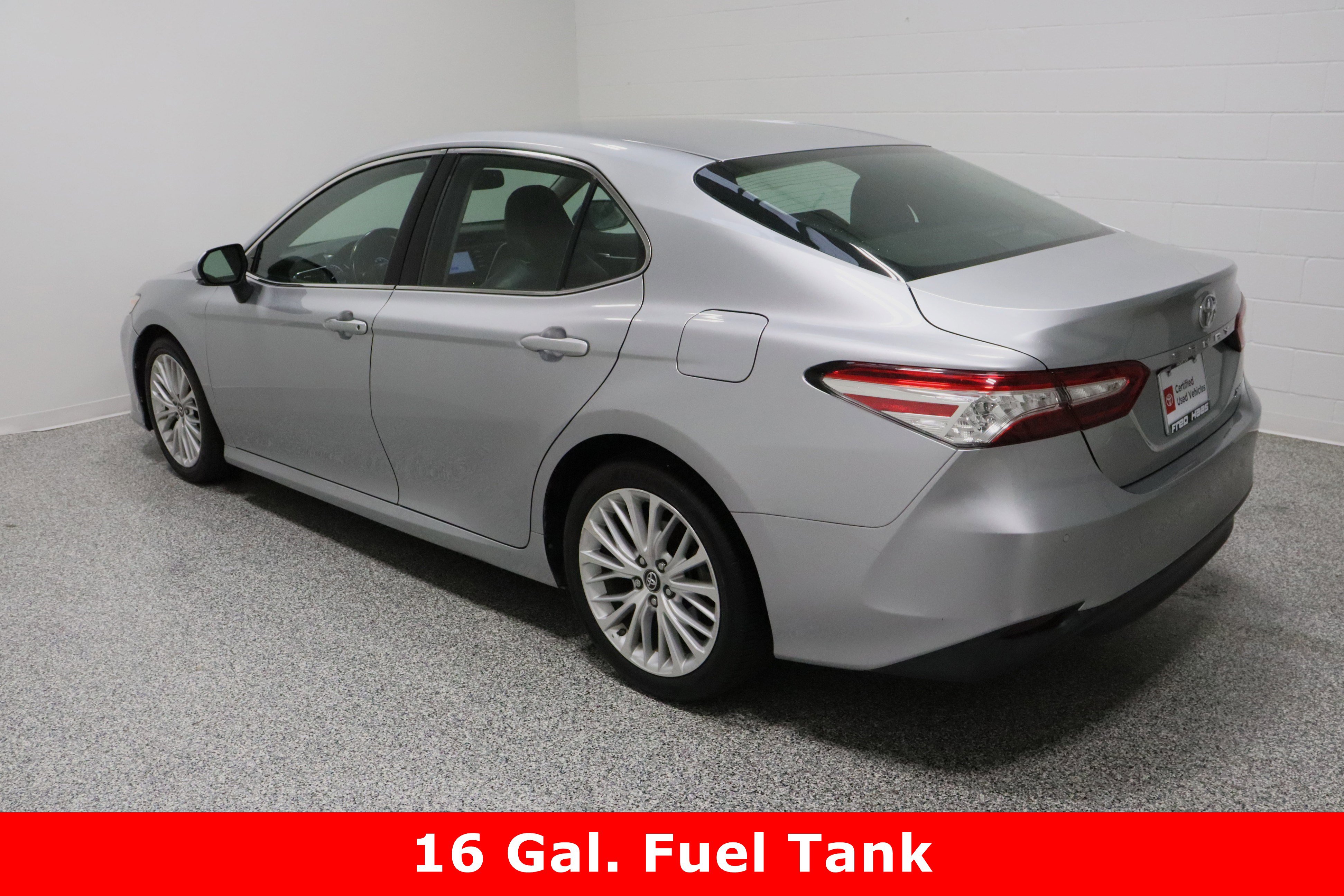 Certified 2018 Toyota Camry XLE image 9