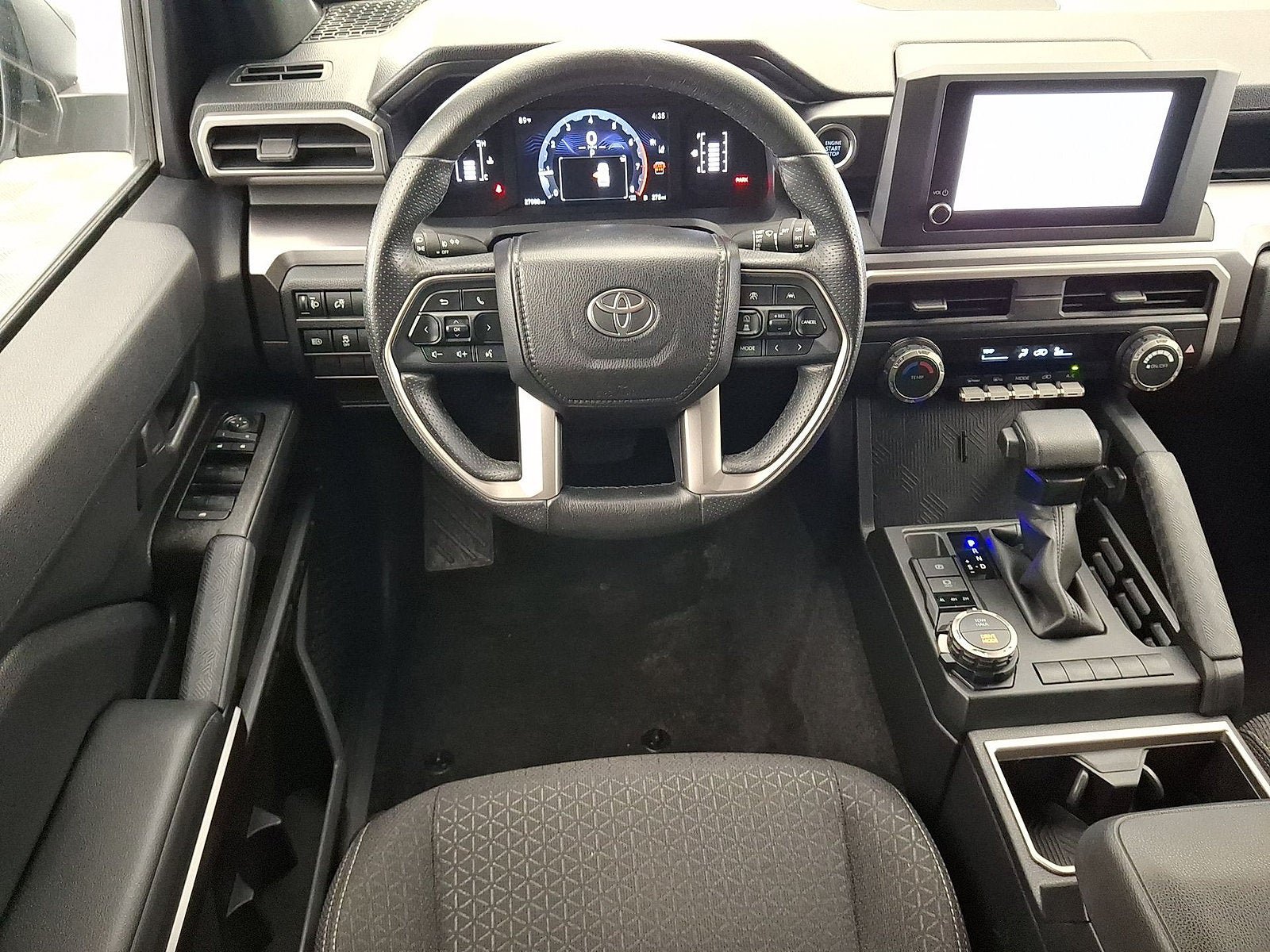 Certified 2025 Toyota 4Runner SR5 AWD/4WD image 12