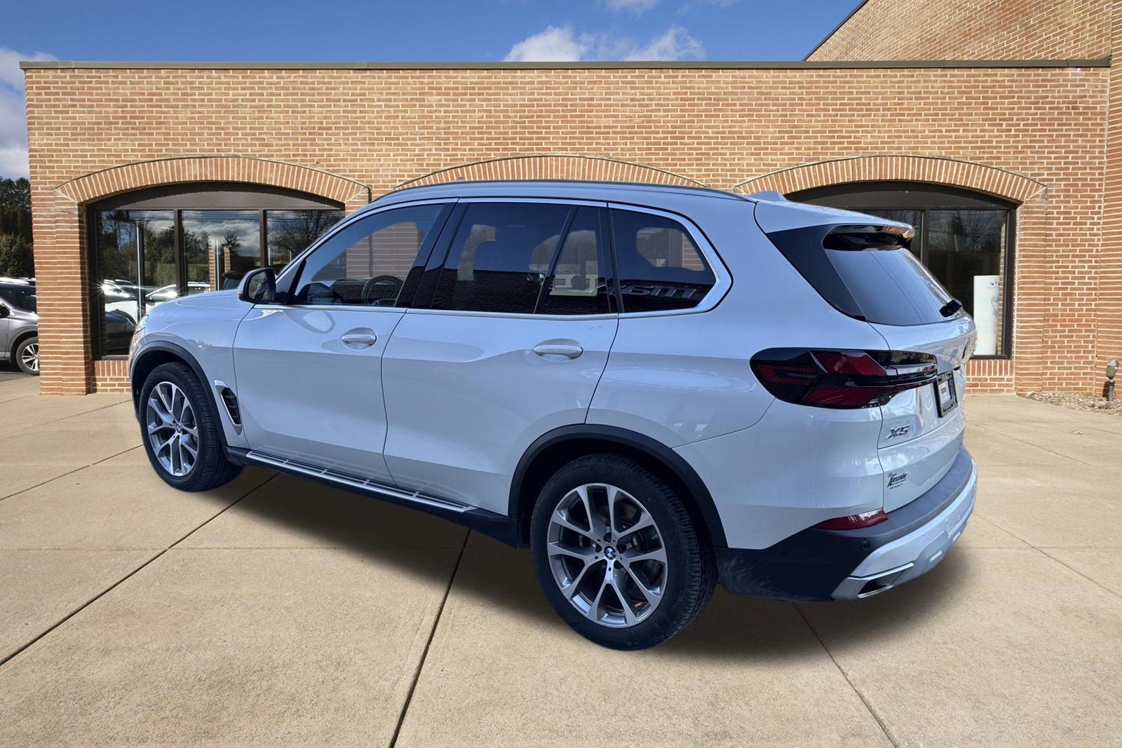Used 2026 BMW X5 xDrive40i image 6