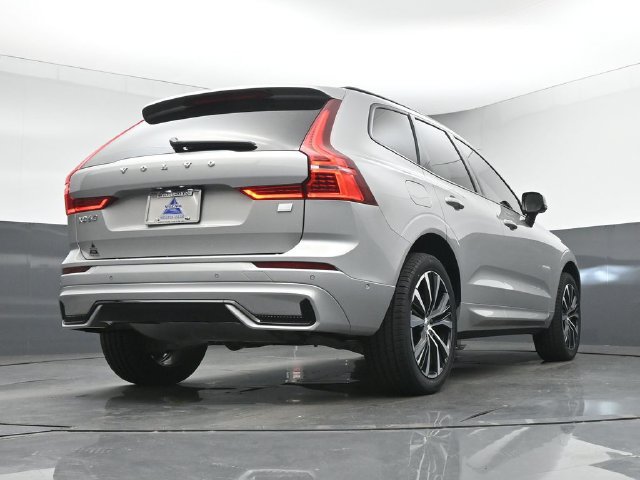 Used 2023 Volvo XC60 T8 Plus w/ Protection Package Premier AWD/4WD image 41
