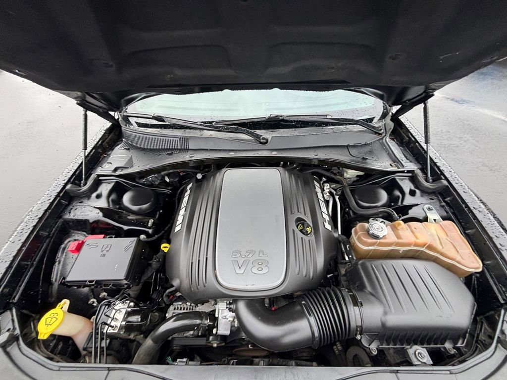 Used 2013 Chrysler 300 S image 30