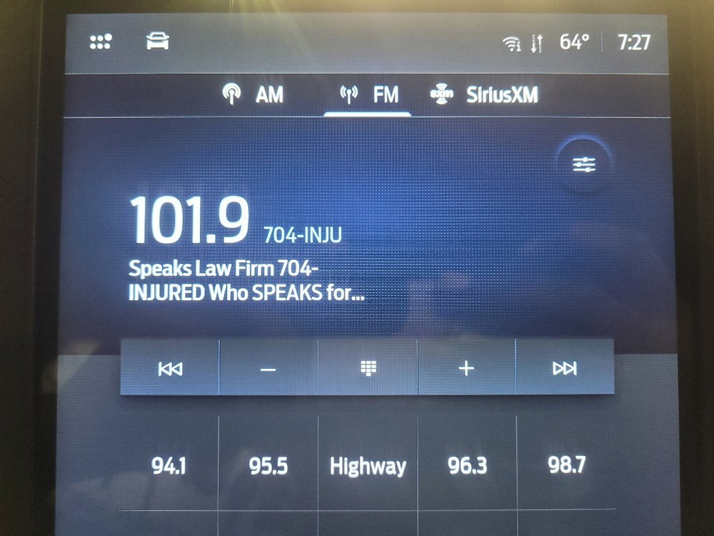 Used 2024 Ford Edge SEL image 25