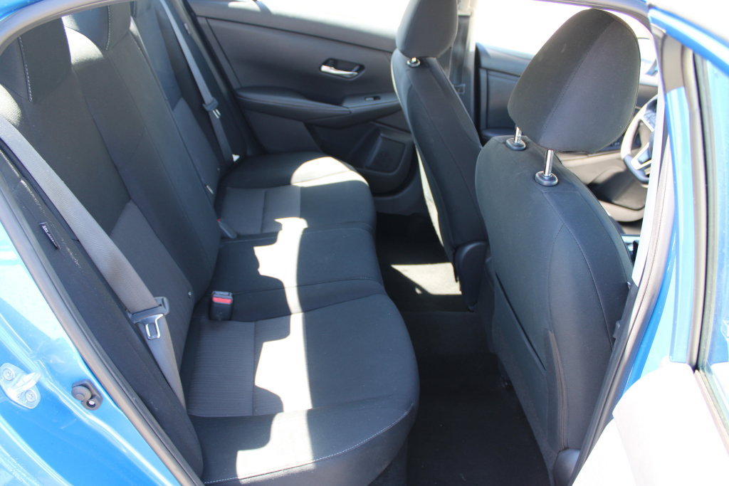 Used 2023 Nissan Sentra SV FWD image 11