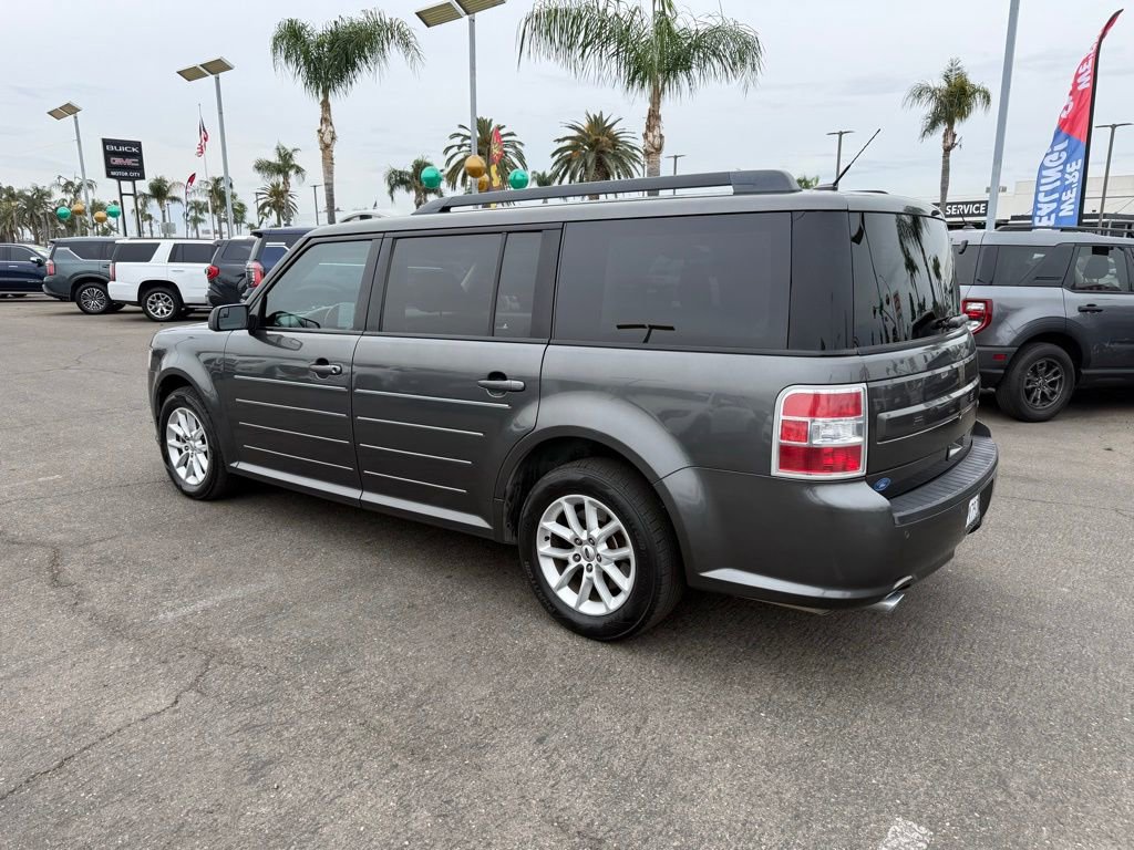 Used 2018 Ford Flex SE image 4