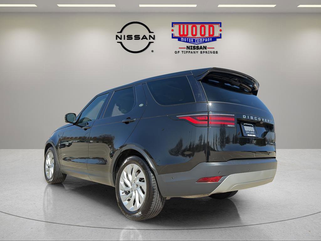 Used 2025 Land Rover Discovery S image 4