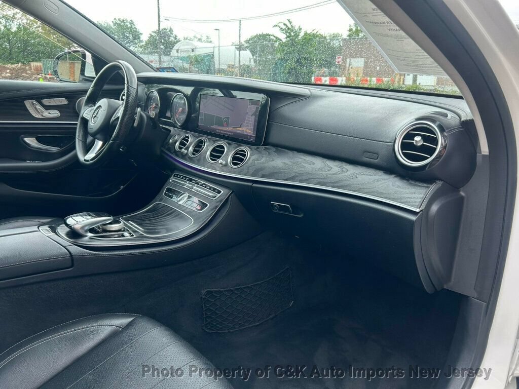 Used 2018 Mercedes-Benz E 300 4MATIC image 32