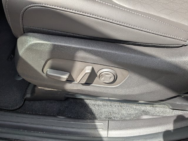 New 2026 Kia Carnival FWD image 20