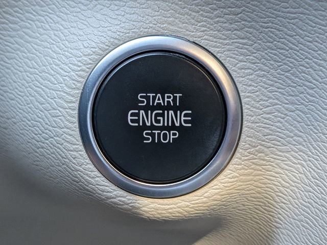 Certified 2023 Volvo XC40 B5 Plus w/ Driver Assist Package image 36