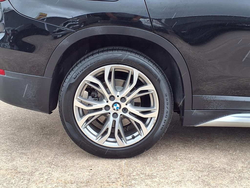 Used 2017 BMW X1 xDrive28i image 9